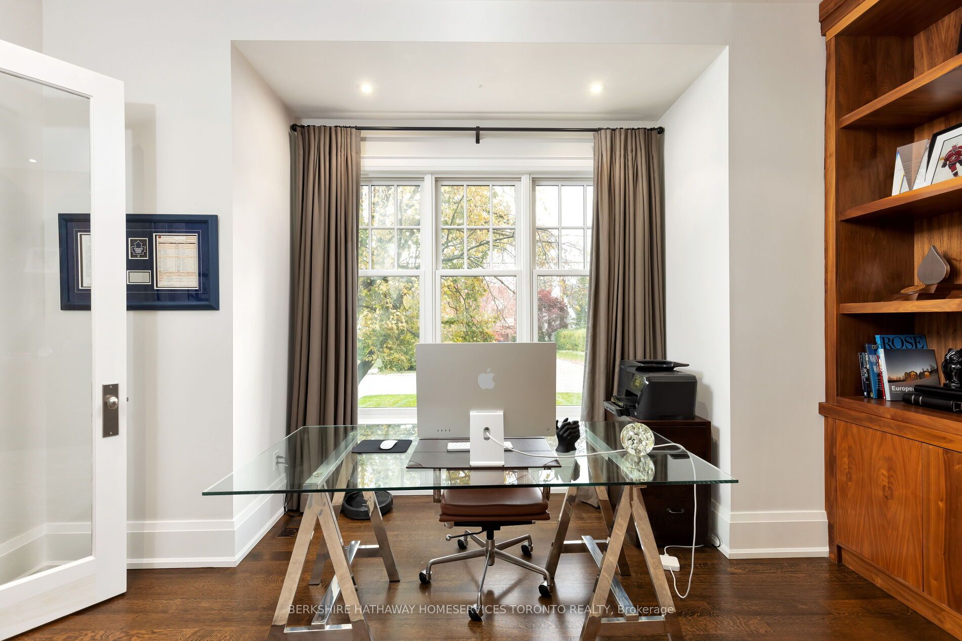 244 Yonge Boulevard
