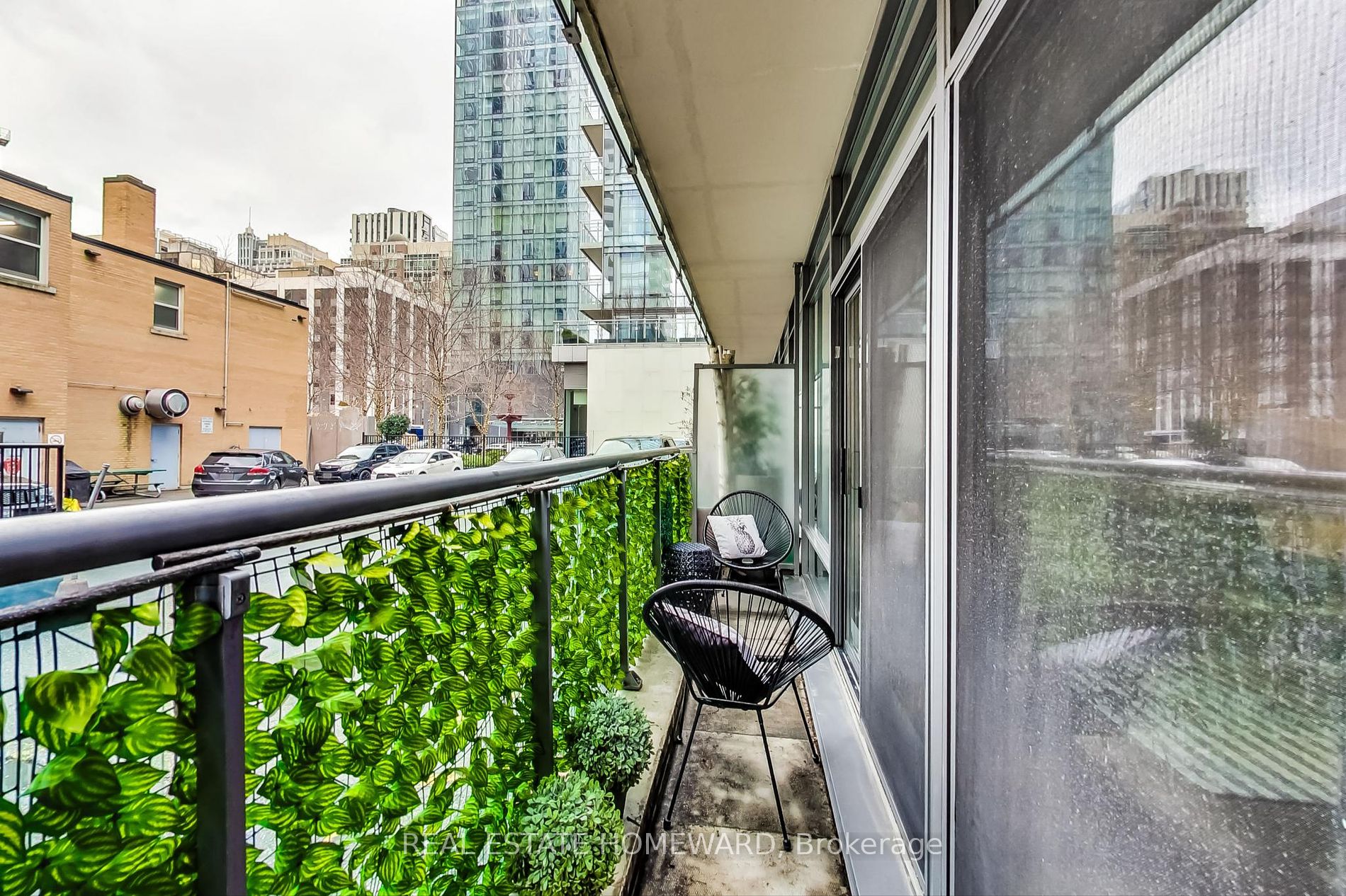 21 Scollard Street #103
