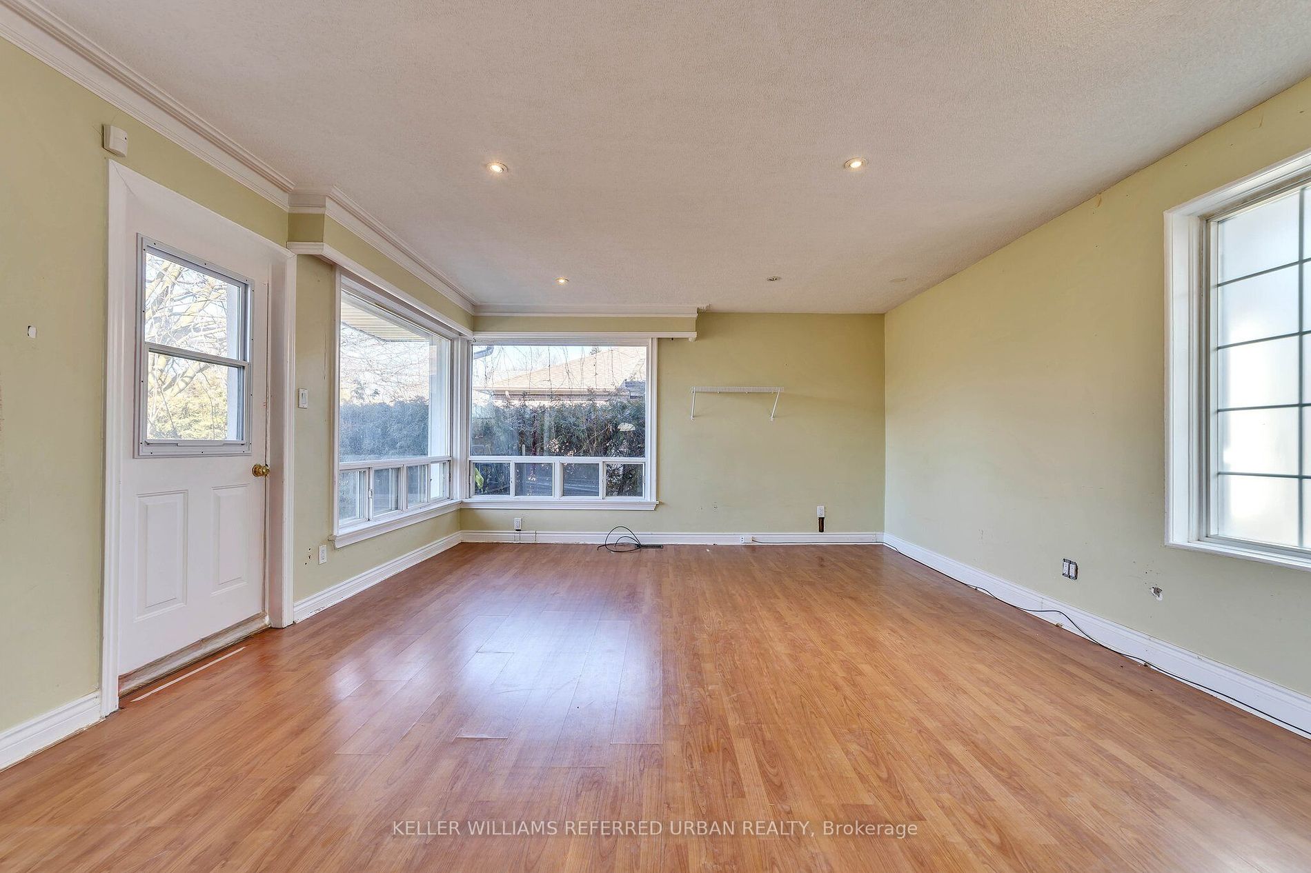 286 Churchill Avenue