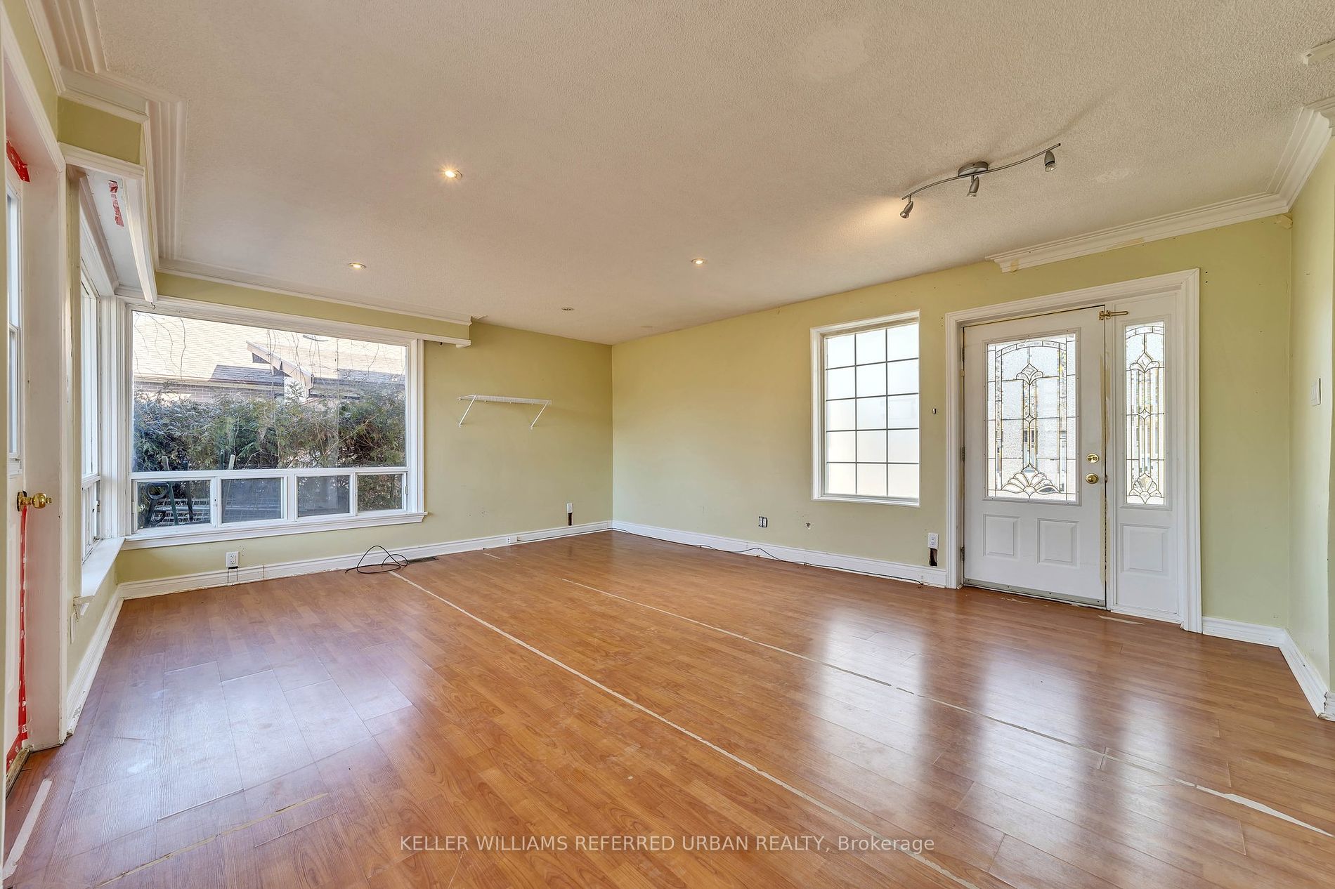 286 Churchill Avenue