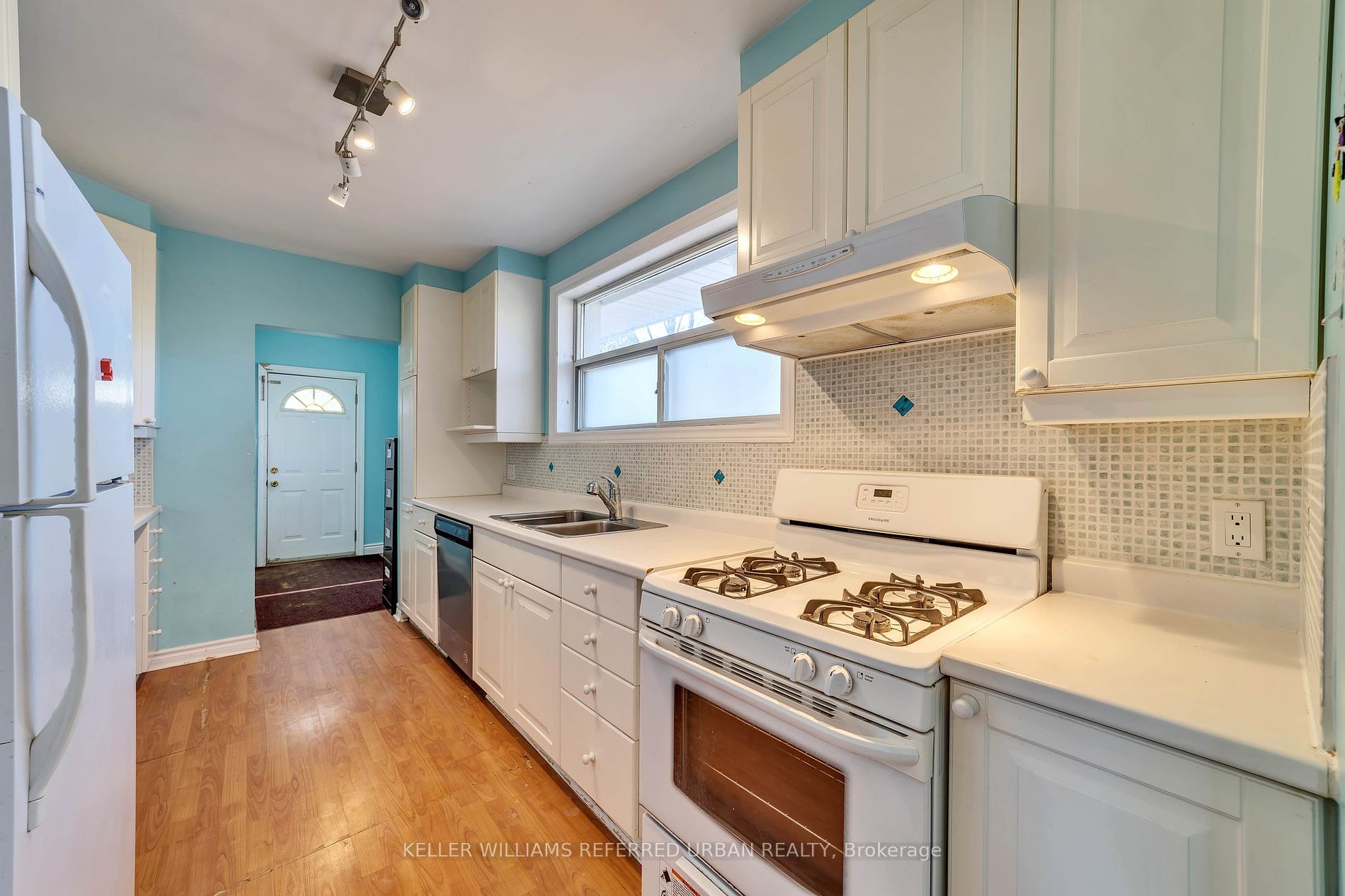 286 Churchill Avenue