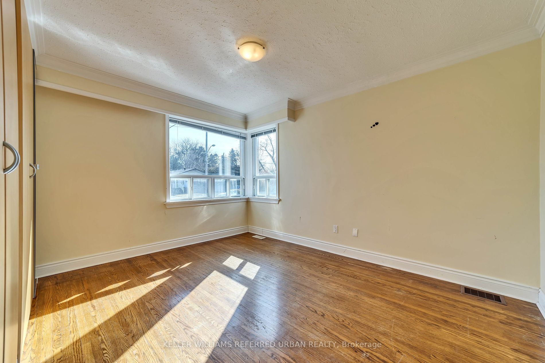 286 Churchill Avenue