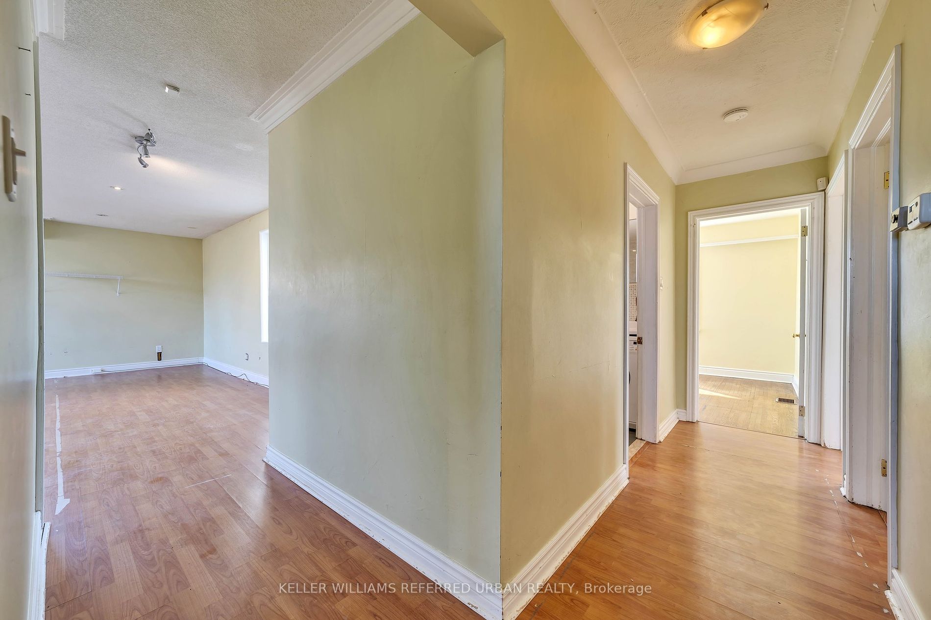 286 Churchill Avenue
