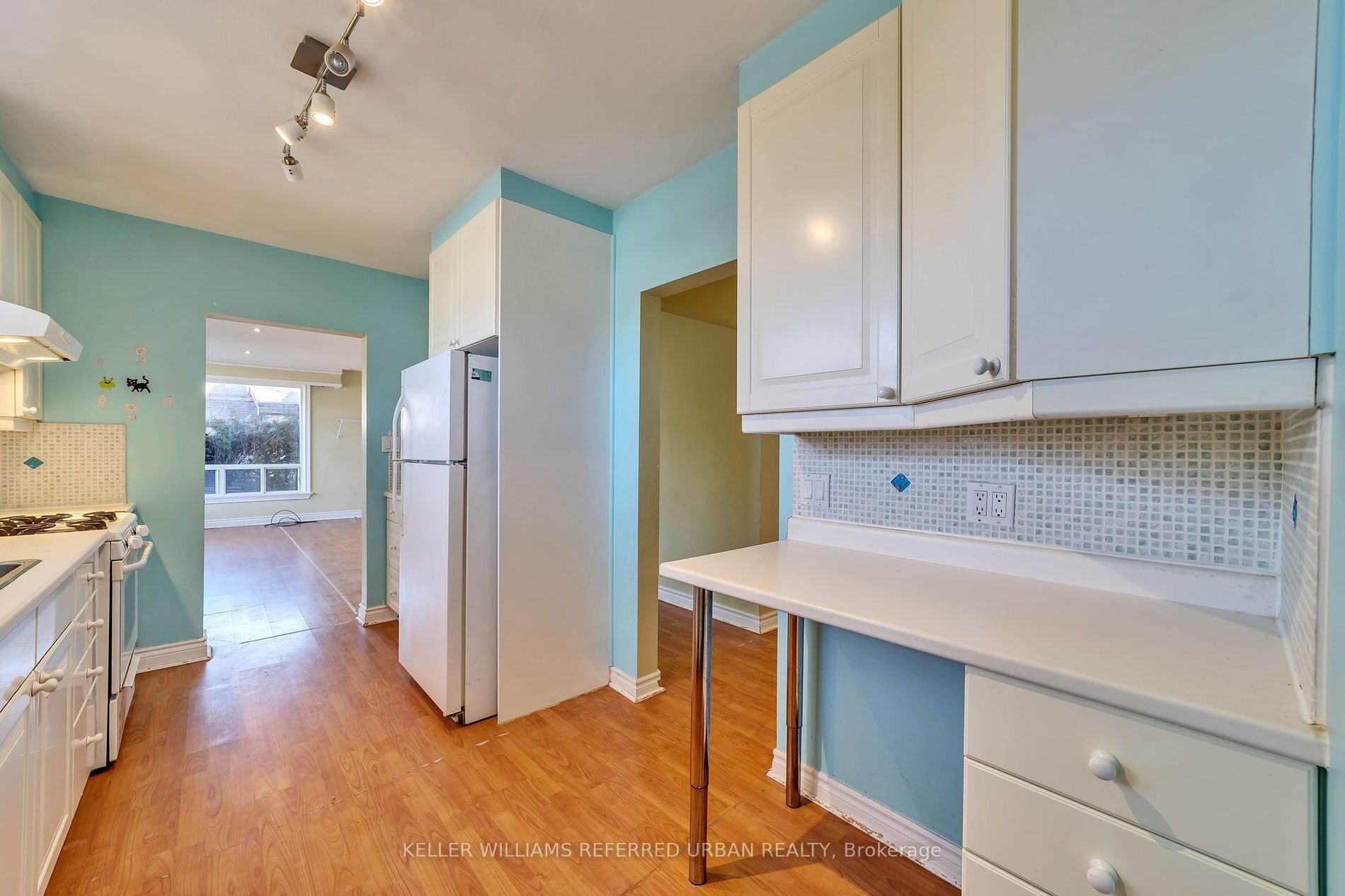 286 Churchill Avenue