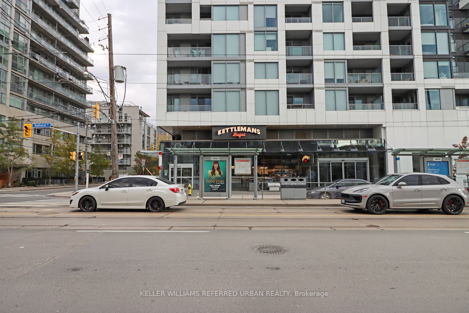 90 Niagara St, #407