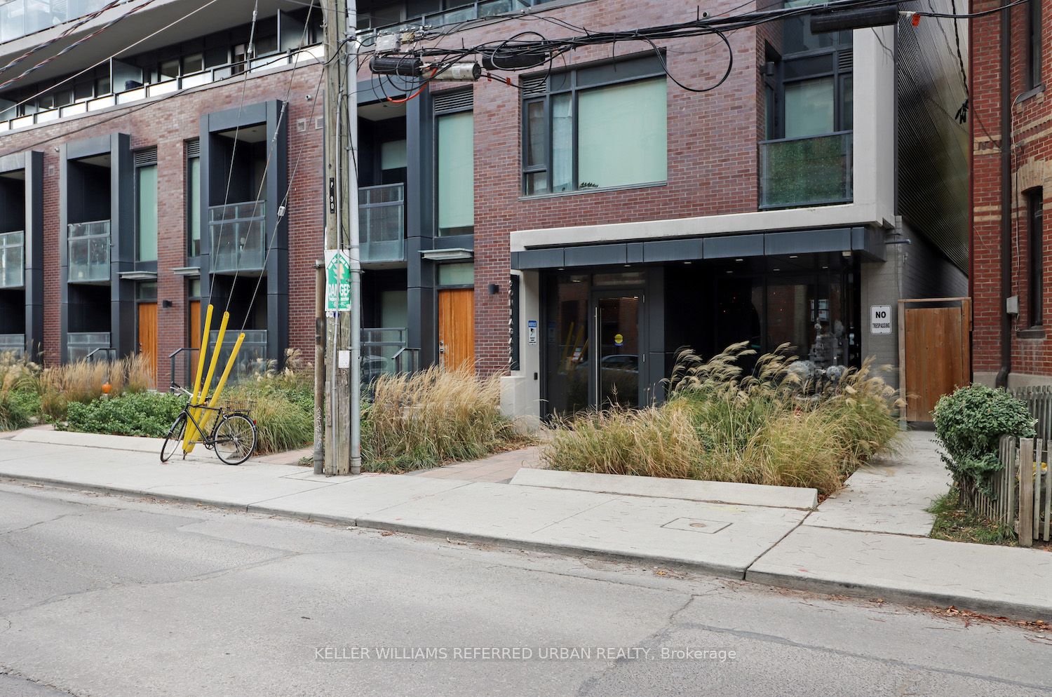 90 Niagara St, #407