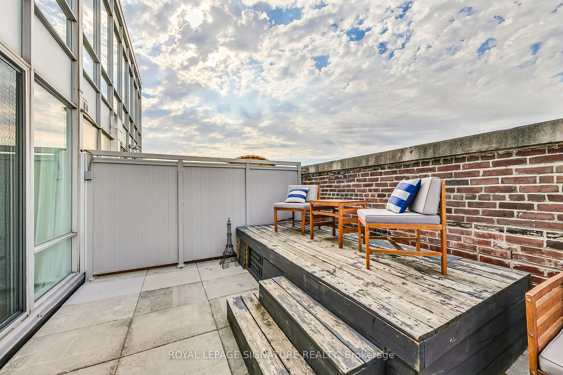 183 Dovercourt Rd, #Ph5