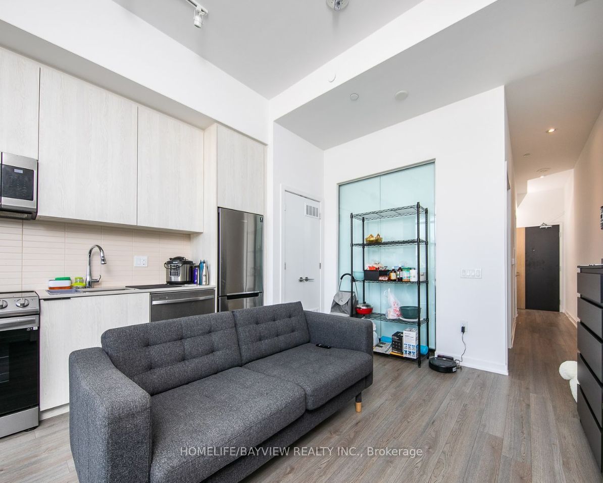 50 Power St, #423