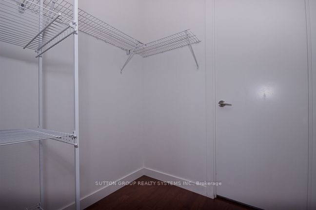 33 Charles Street E, #1609