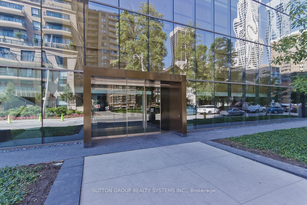 33 Charles Street E, #1609