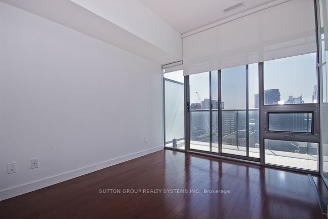 33 Charles Street E, #1609