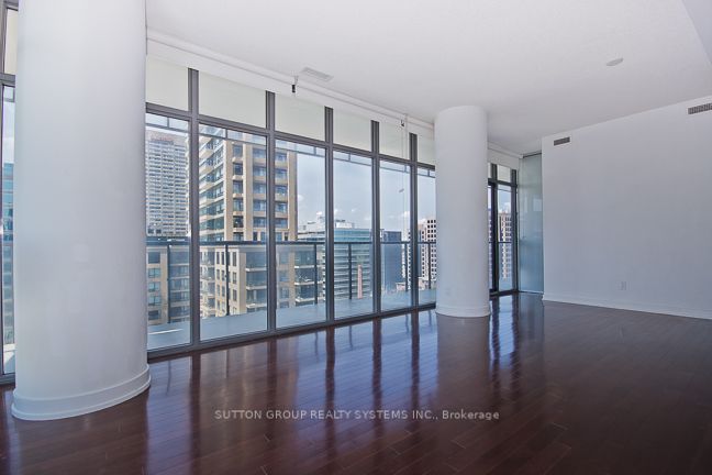 33 Charles Street E, #1609