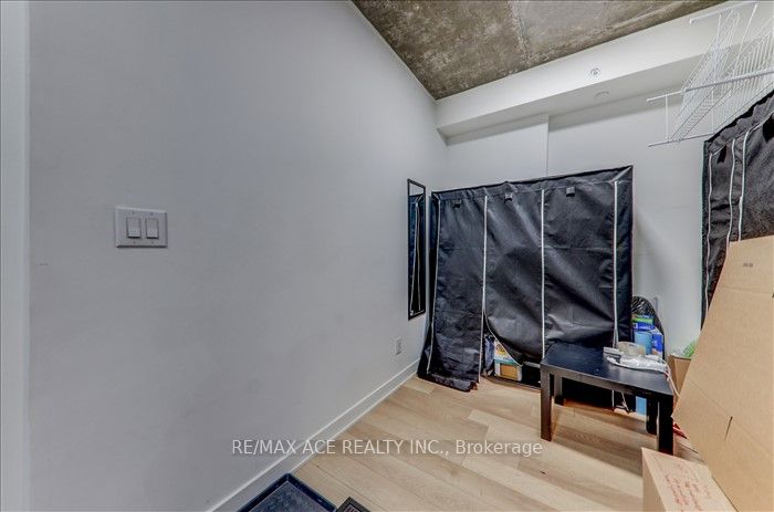 210 Simcoe Street, #1208