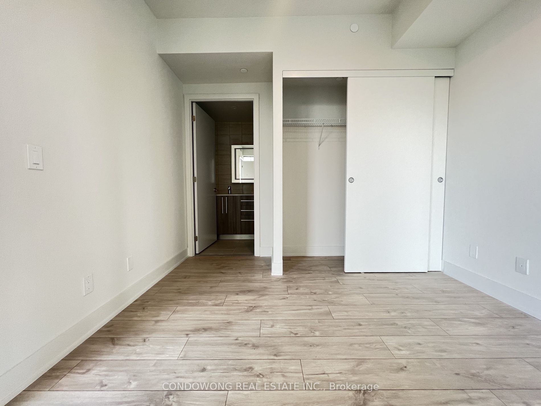 8 Cumberland Street, #3707