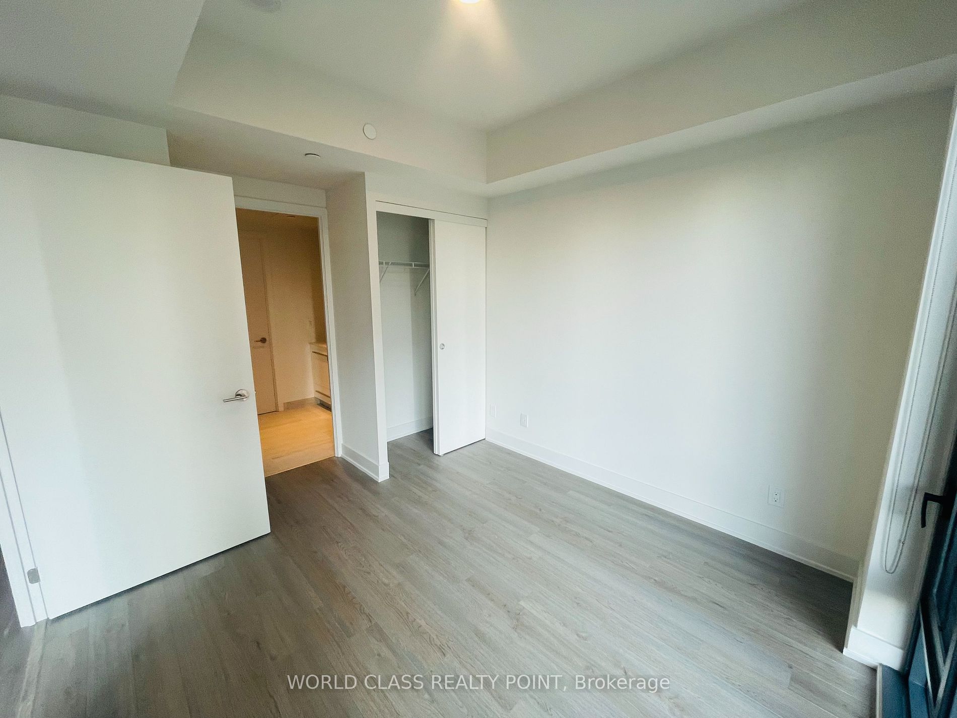 8 Cumberland Street #2404