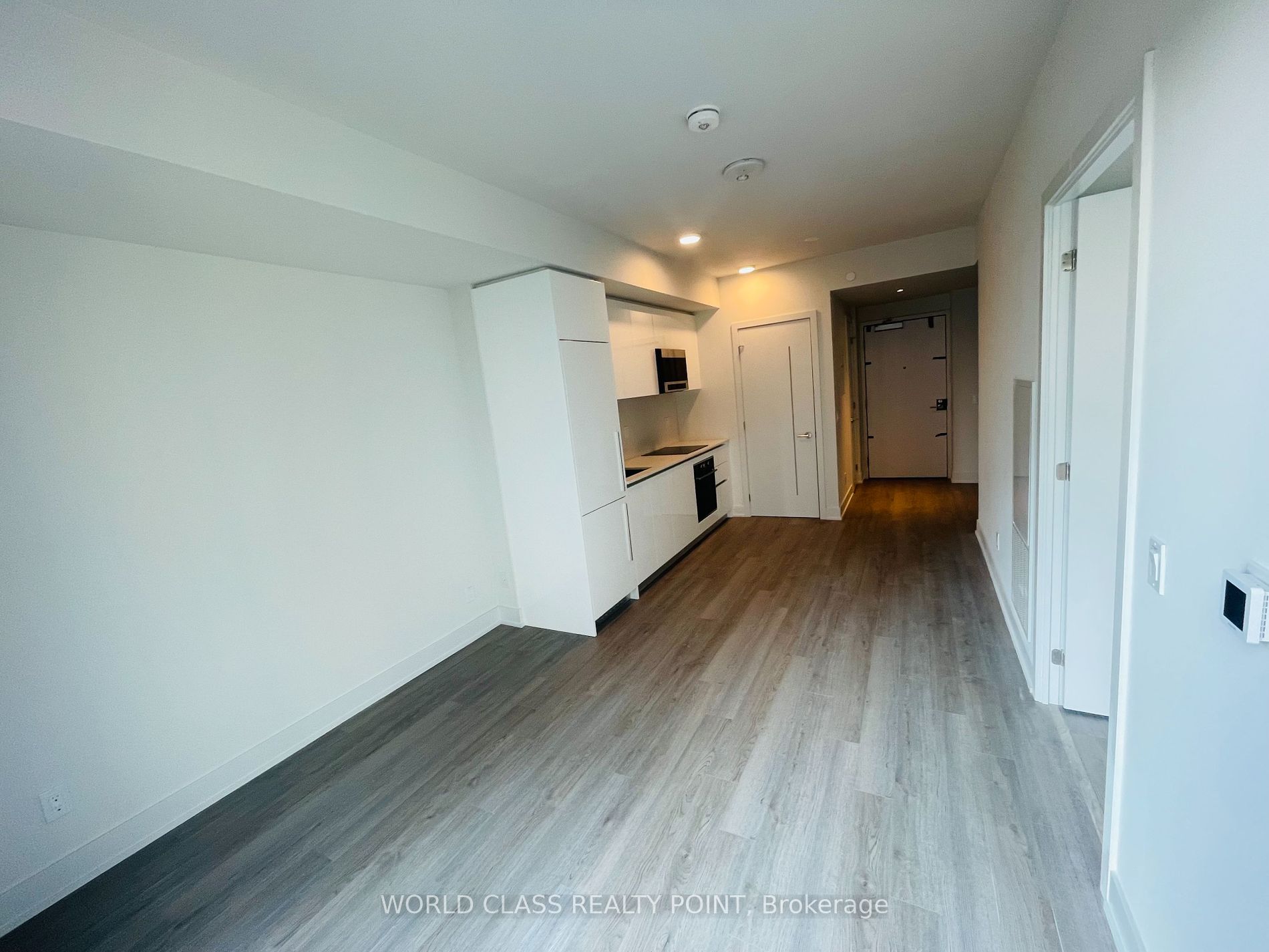8 Cumberland Street #2404