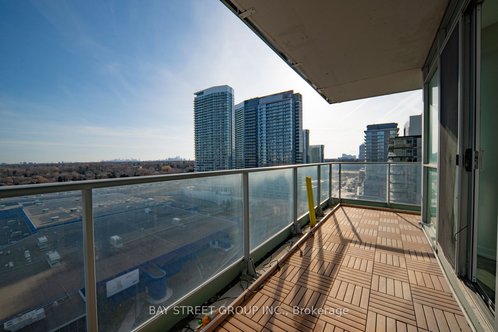 29 Singer Court #1802