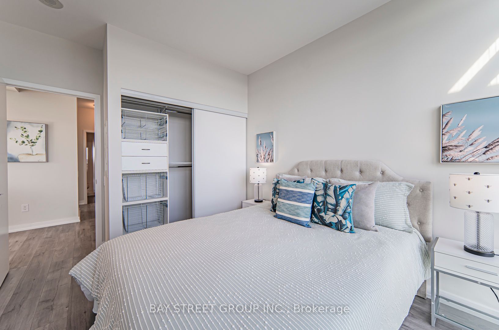 29 Singer Court #1802