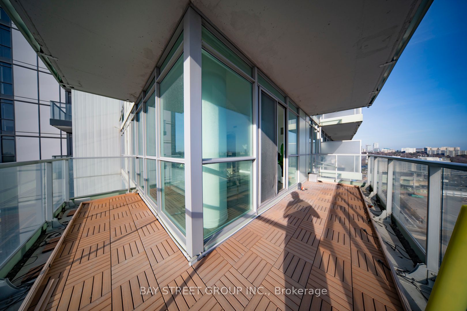 29 Singer Court #1802