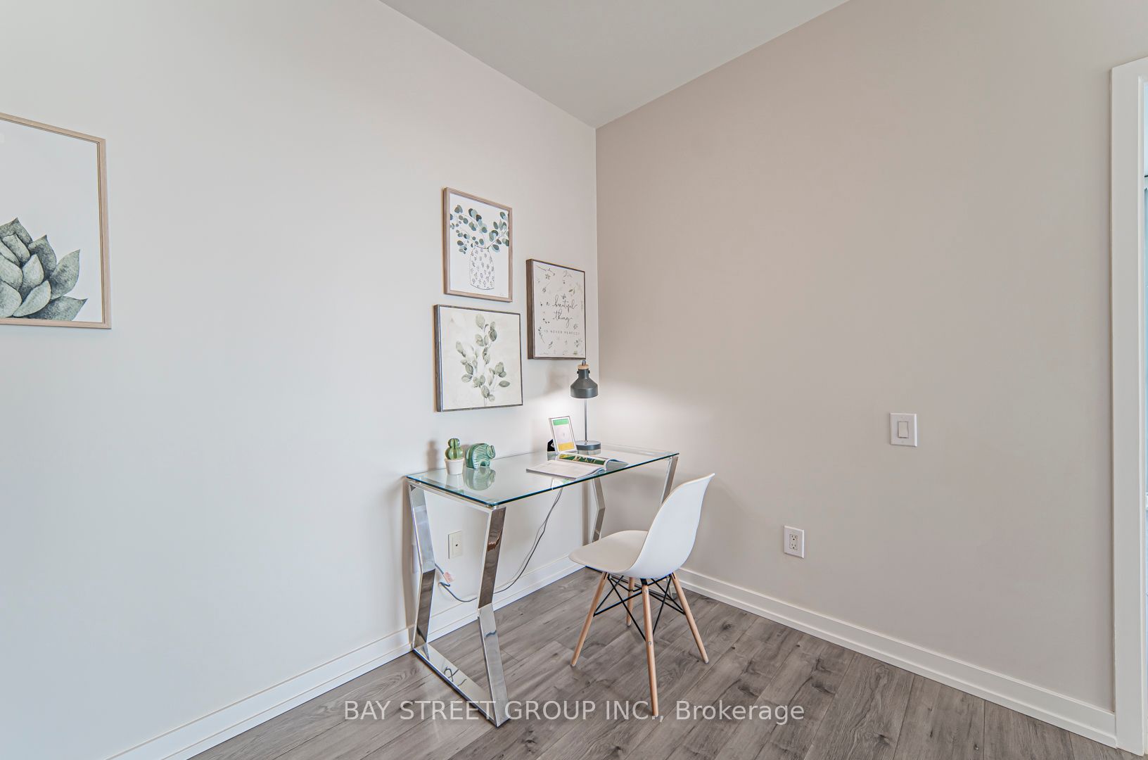 29 Singer Court #1802