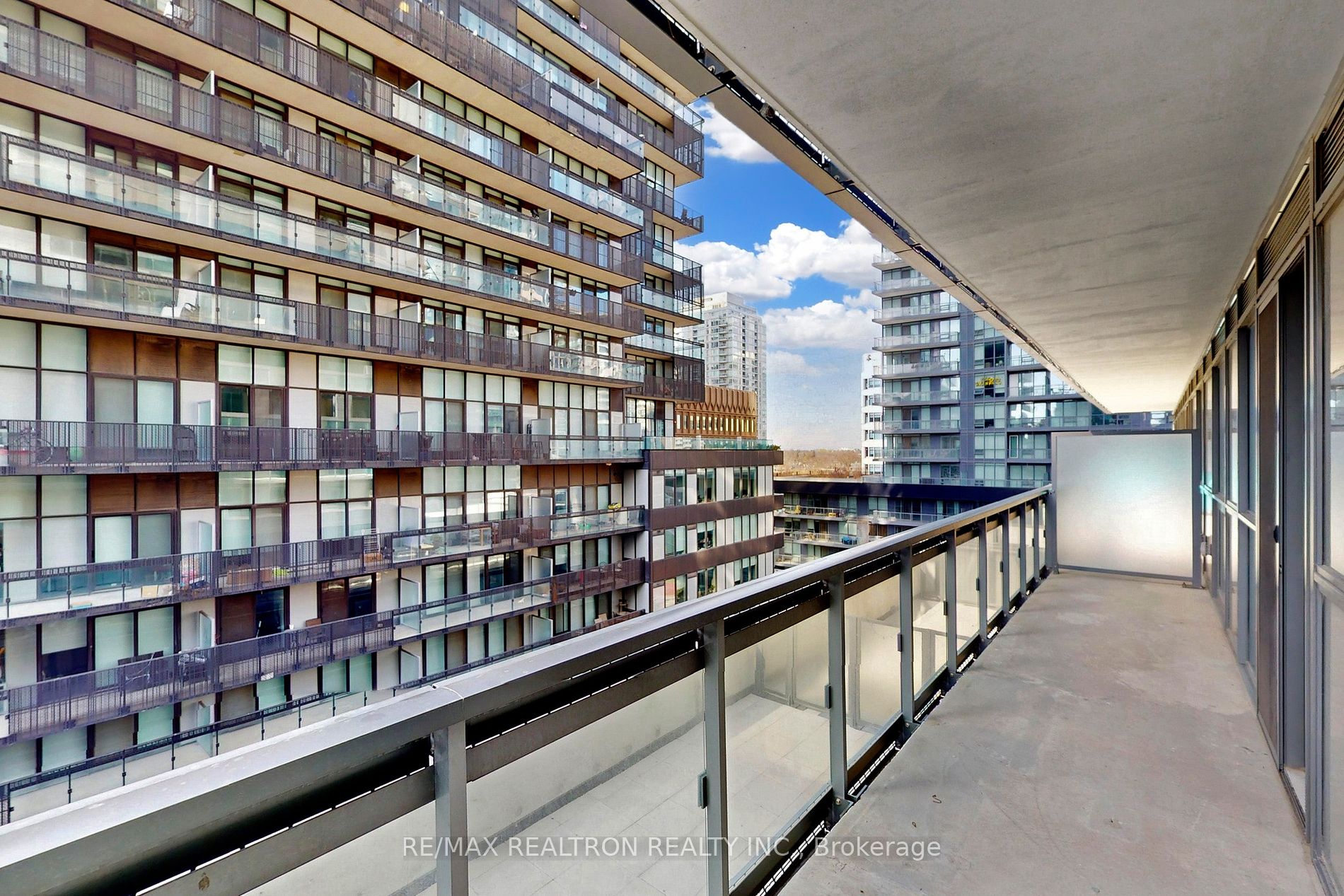 39 Roehampton Avenue, #606