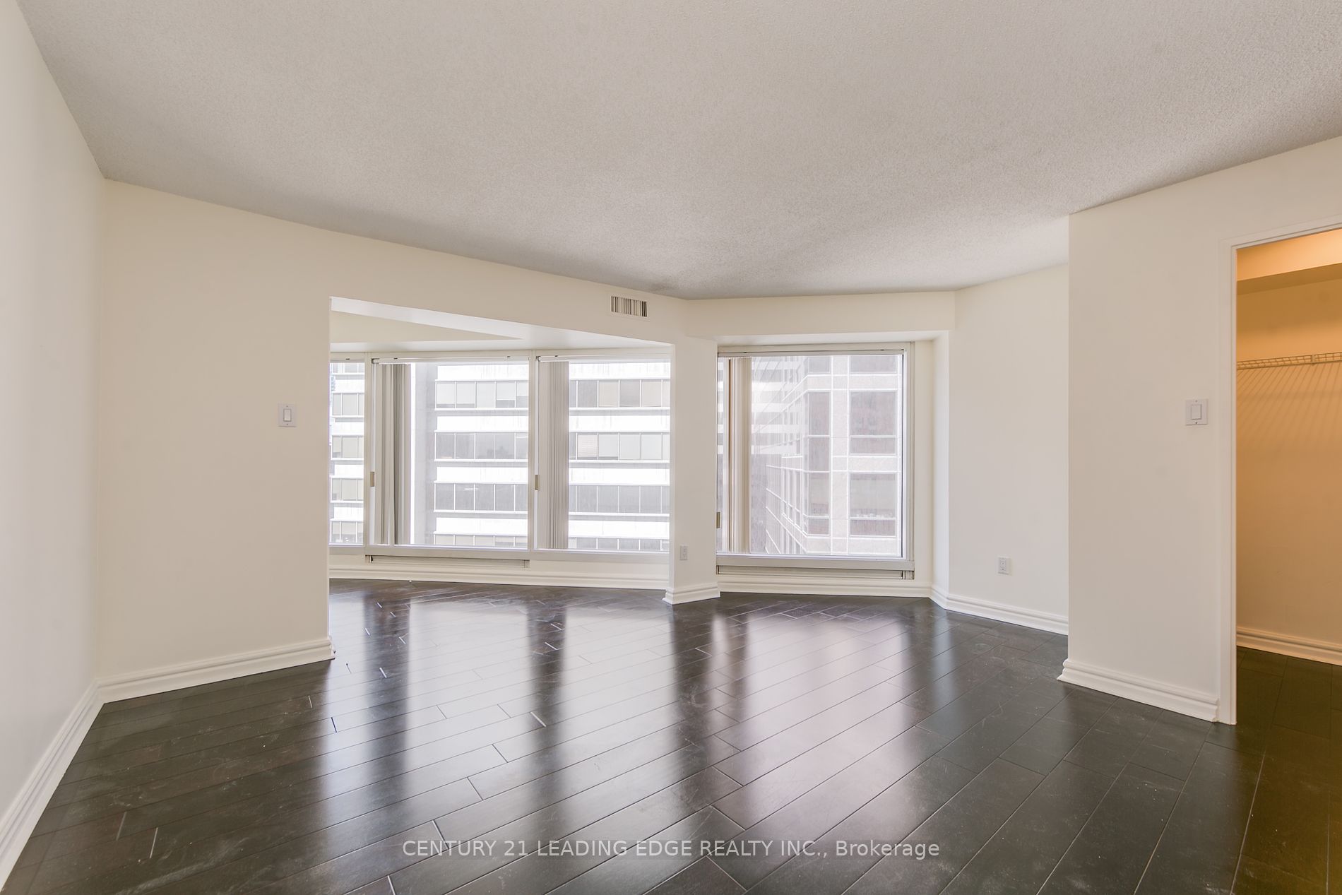 33 University Ave, #1508
