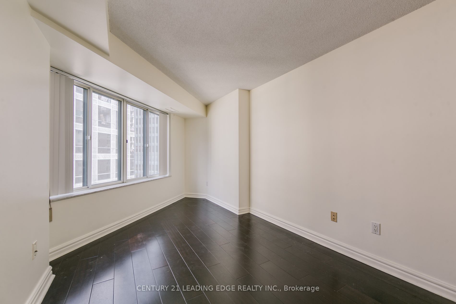 33 University Ave, #1508