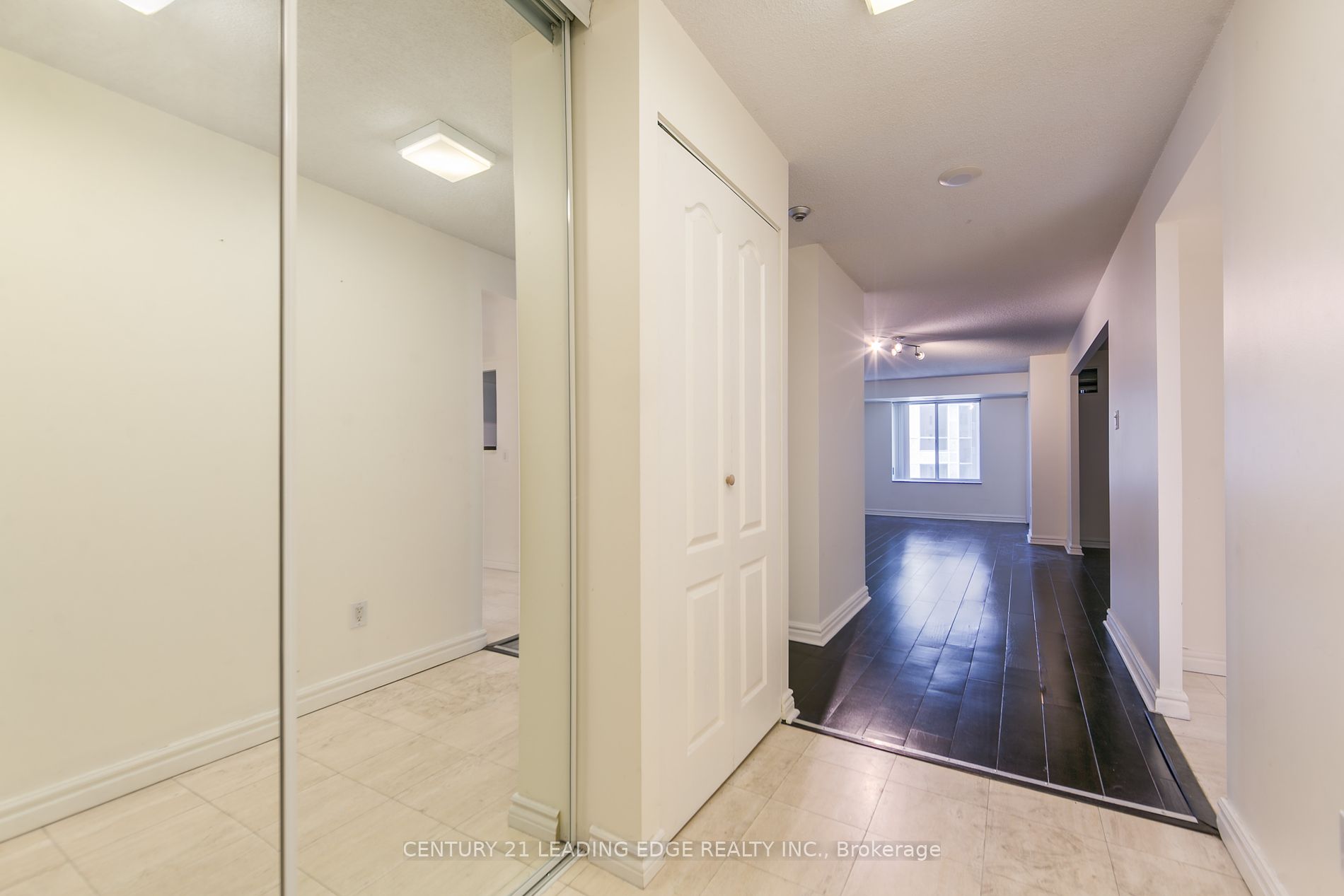 33 University Ave, #1508