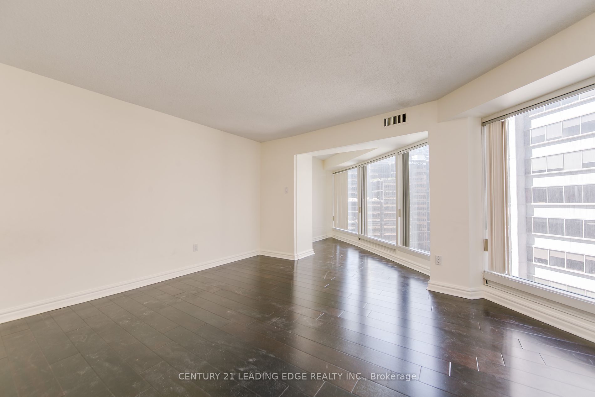 33 University Ave, #1508