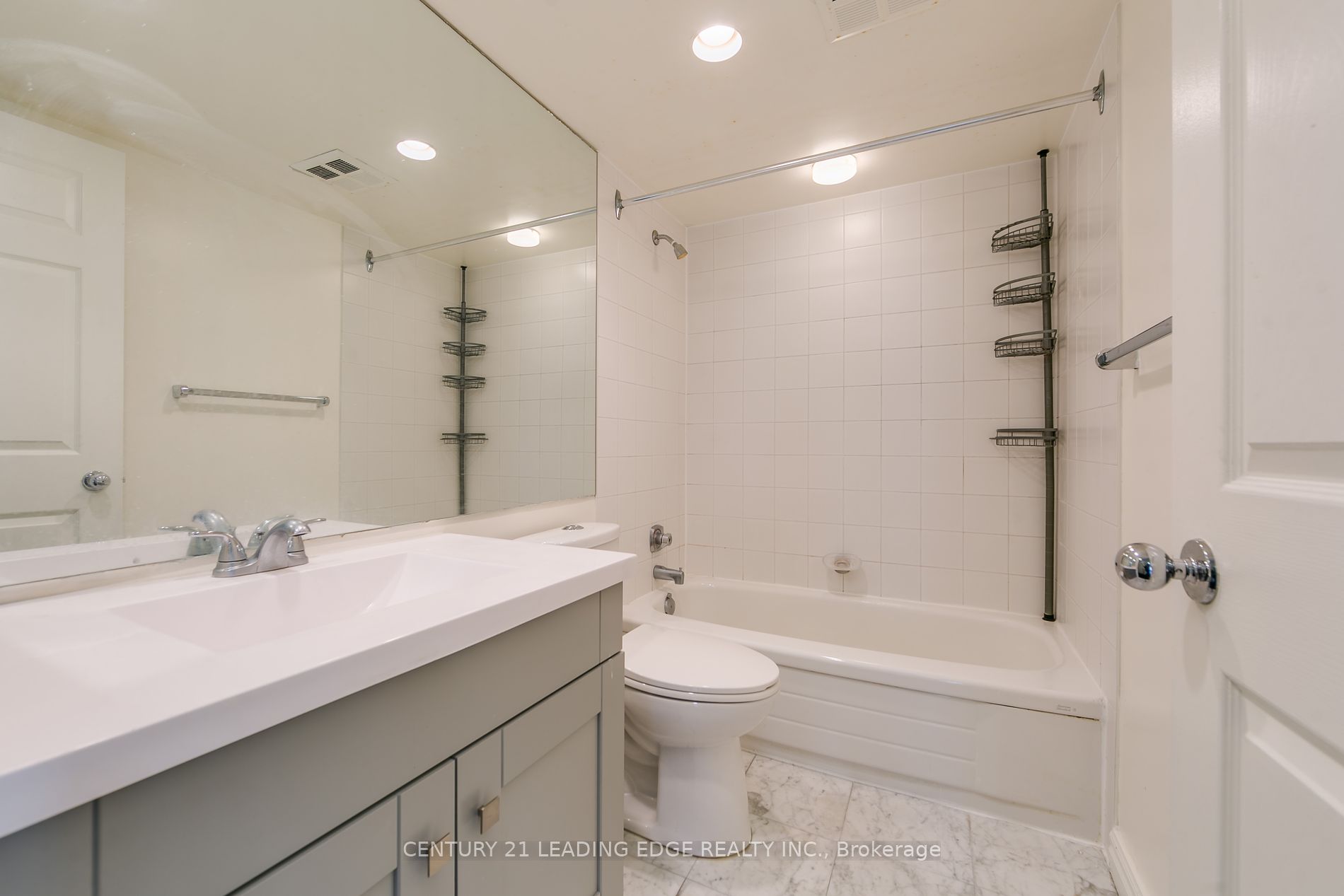 33 University Ave, #1508