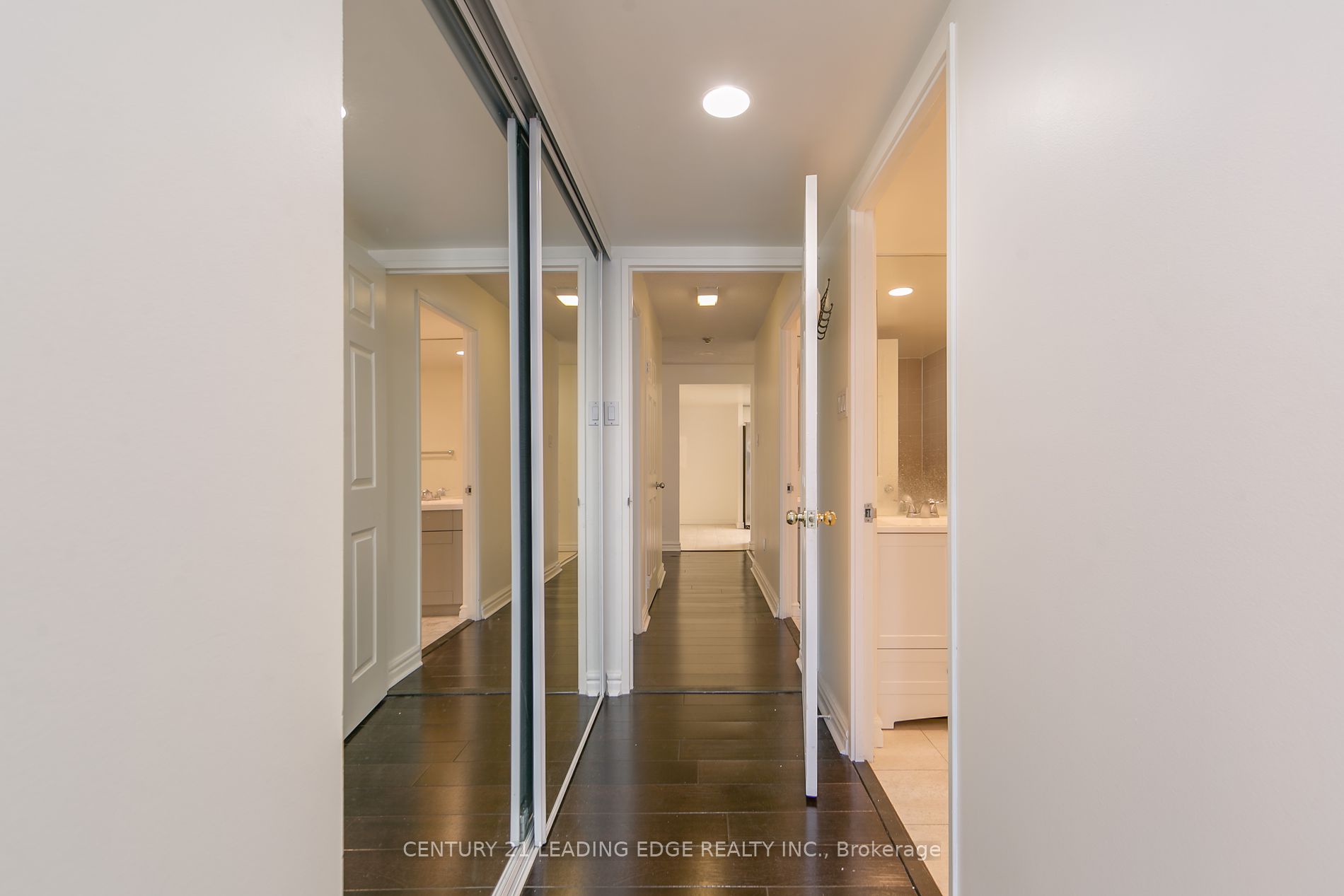 33 University Ave, #1508