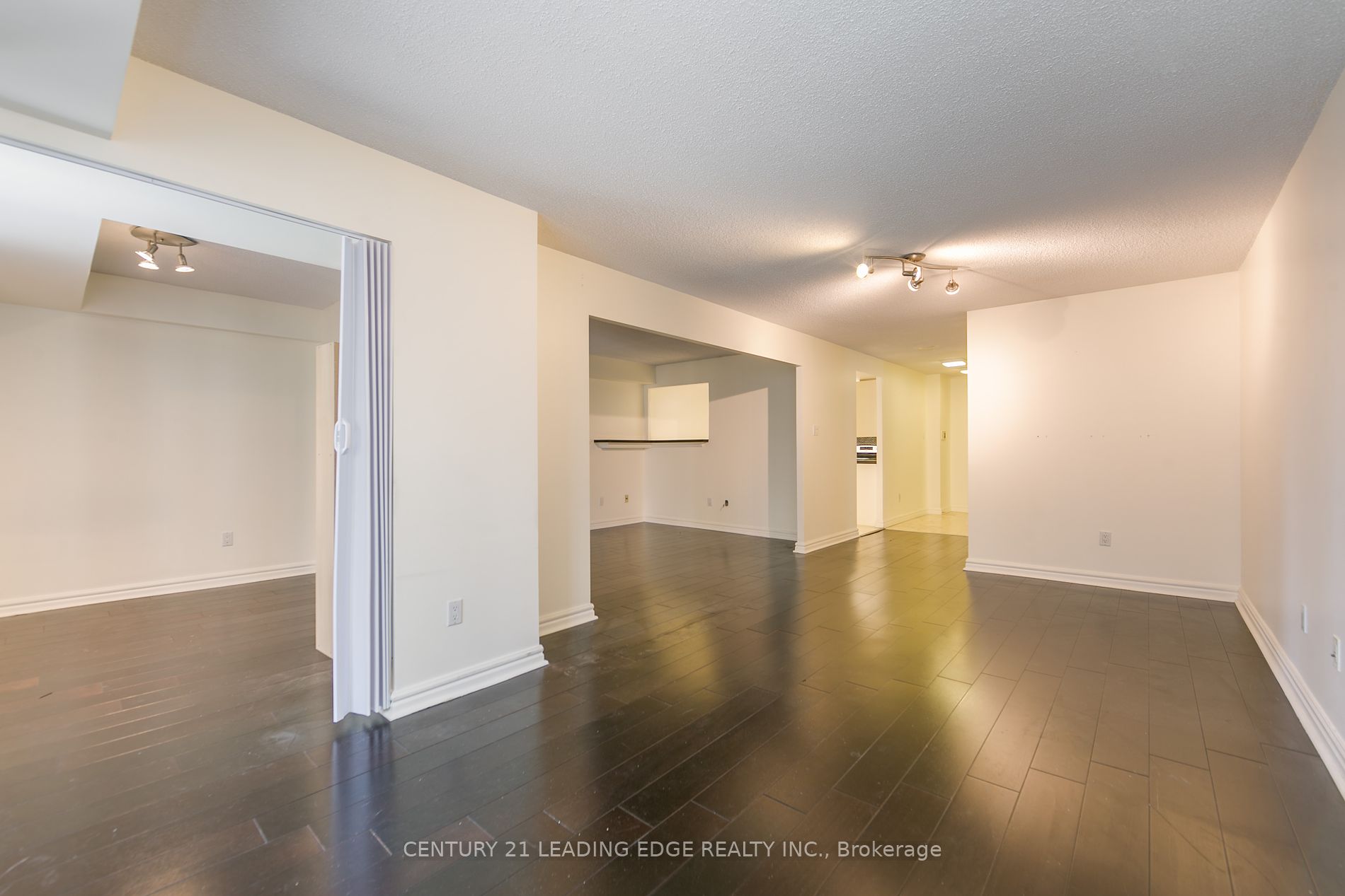 33 University Ave, #1508