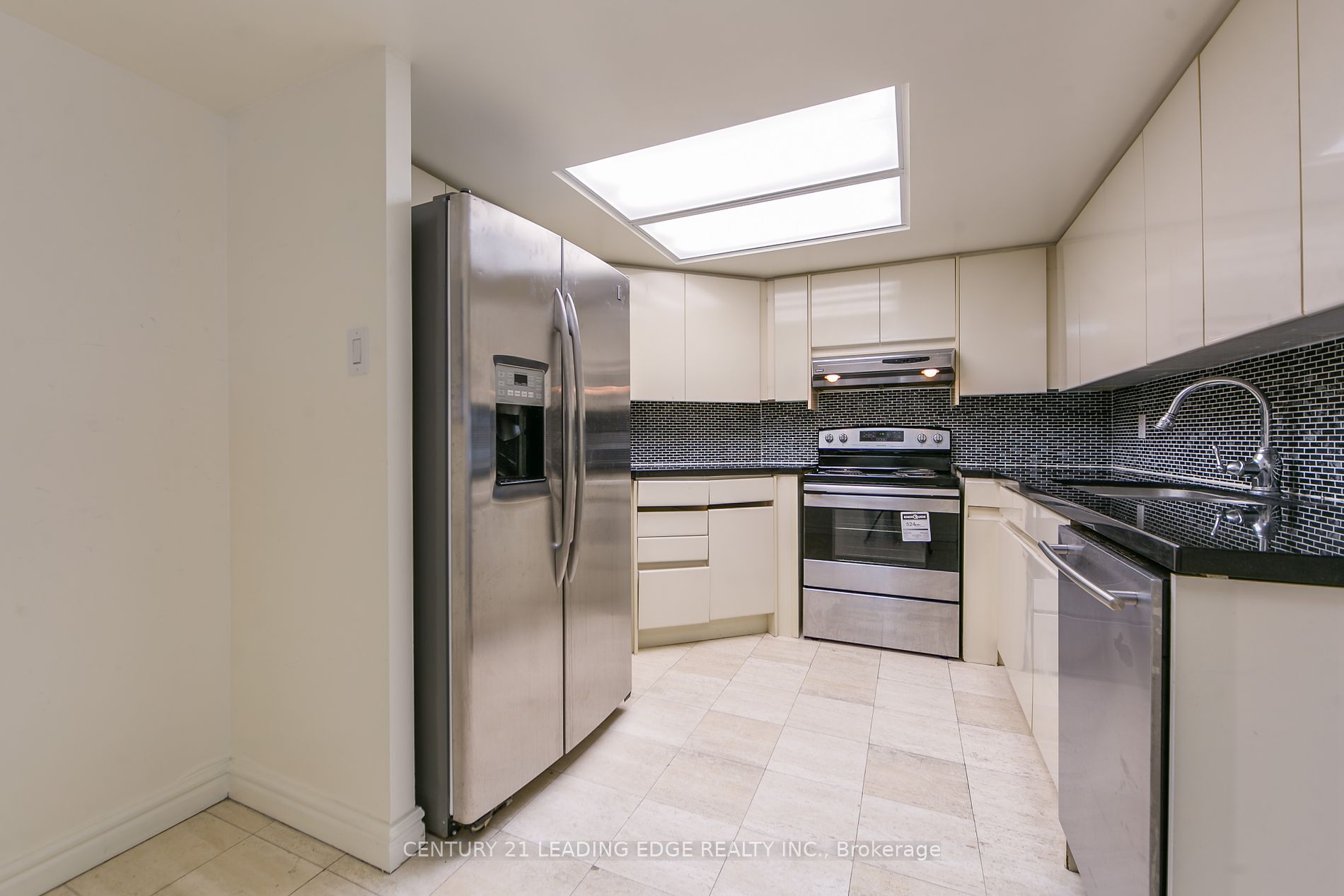 33 University Ave, #1508