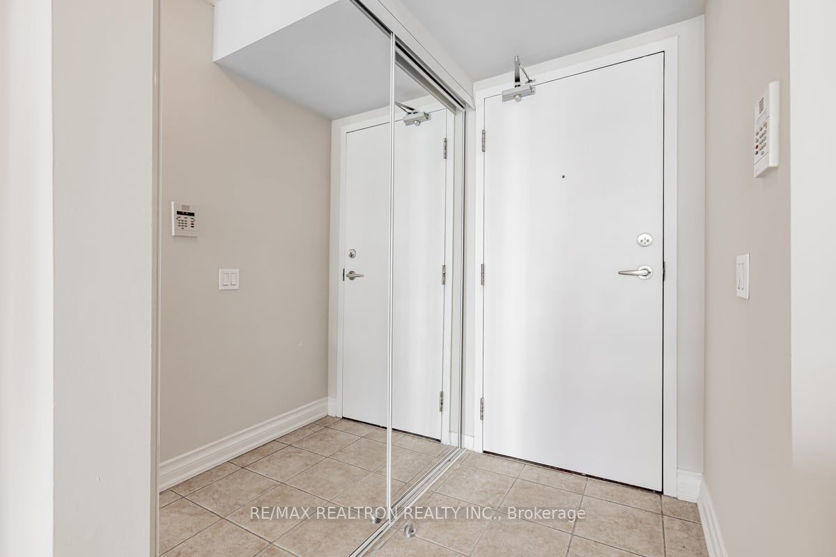 30 Harrison Garden Boulevard, #2509