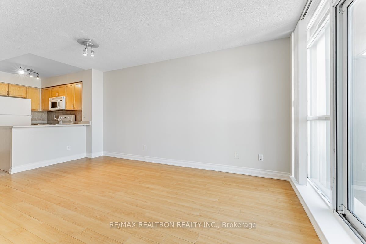 30 Harrison Garden Boulevard, #2509