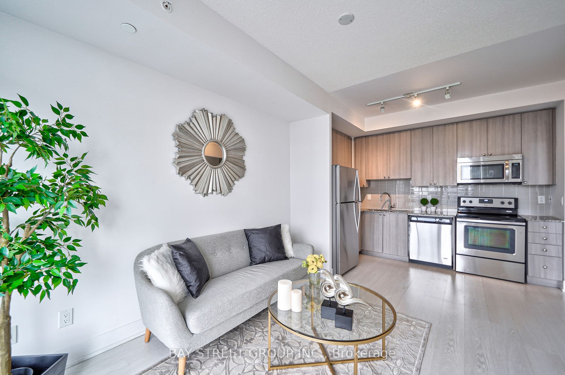 68 Merton Street, #909