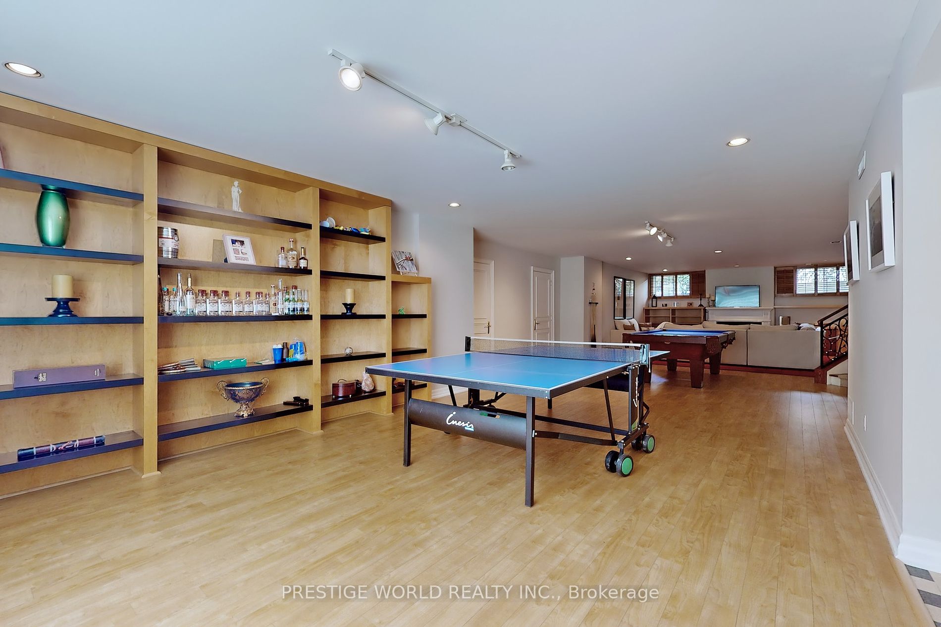 37 Rollscourt Drive