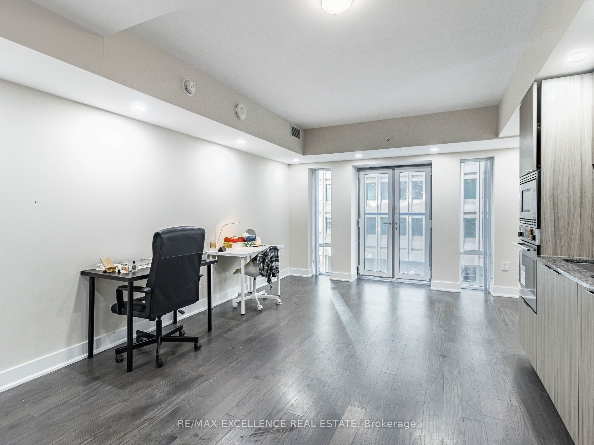 955 Bay St N, #421