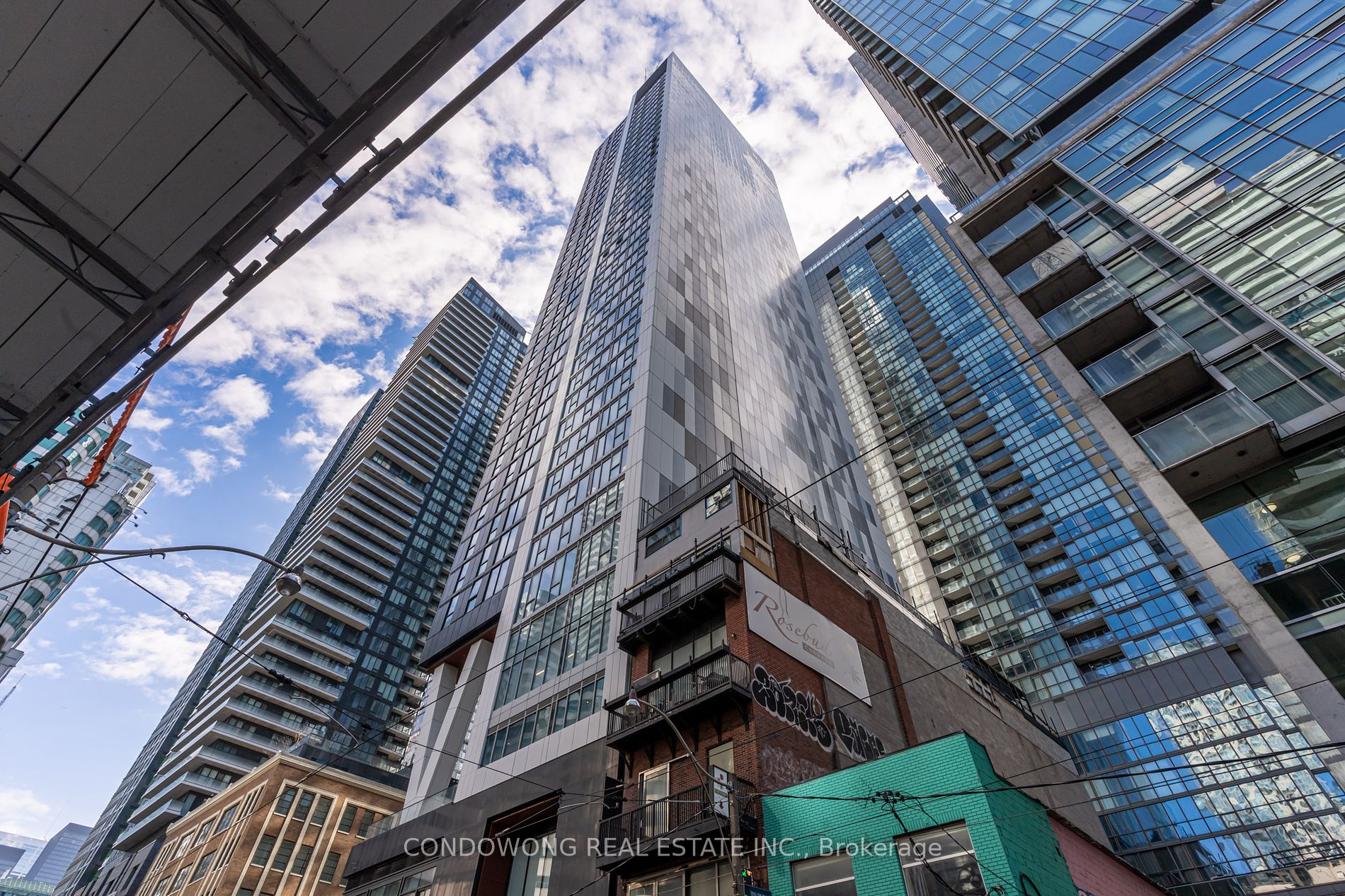 357 King Street W, #2005