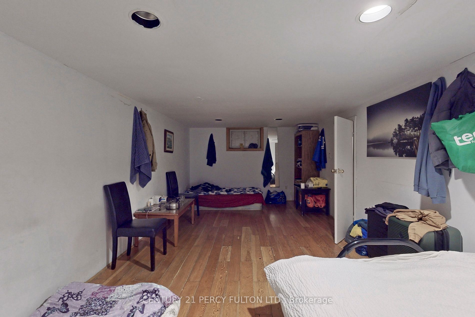 98 Charleswood Drive