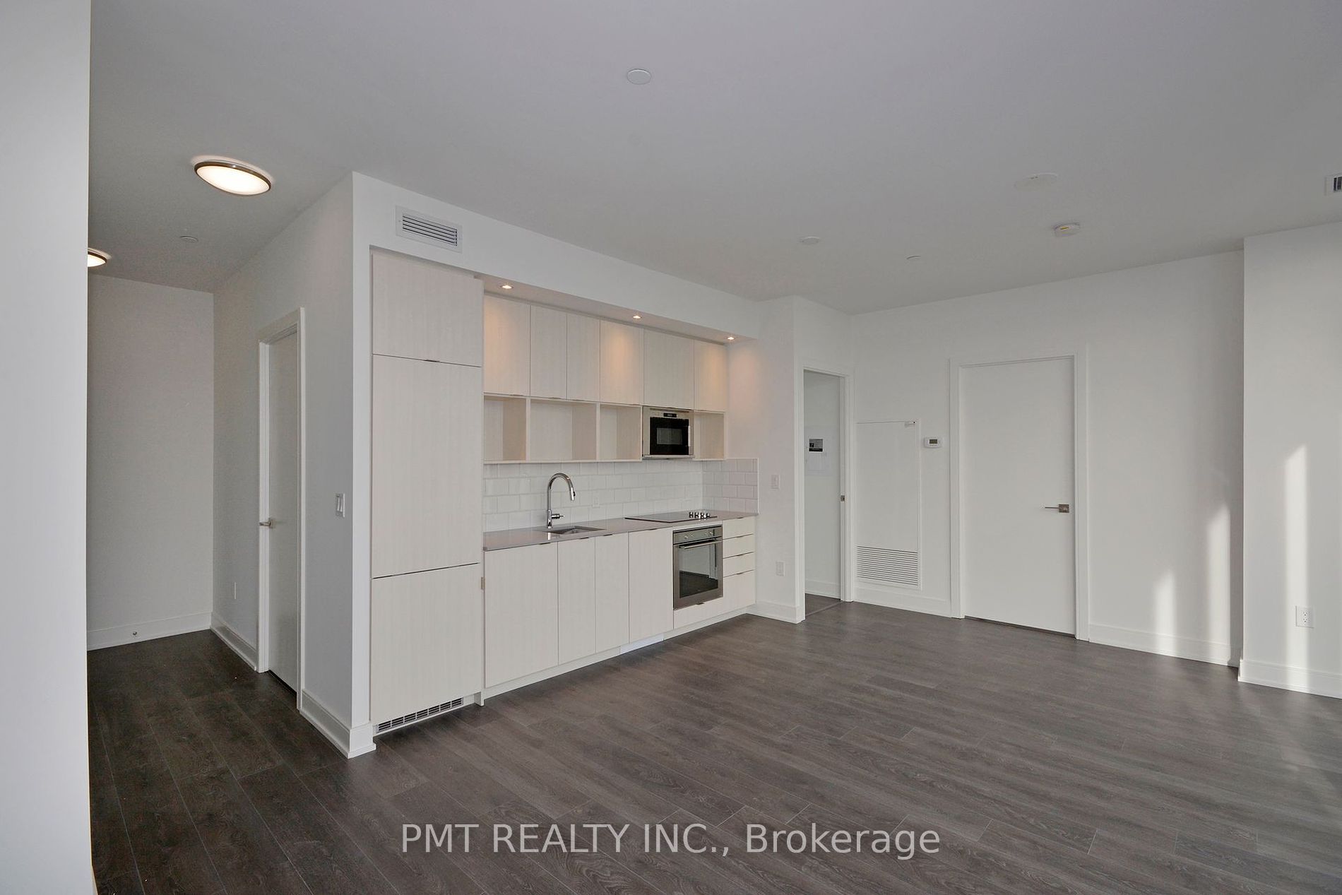 89 McGill Street, #Ph05