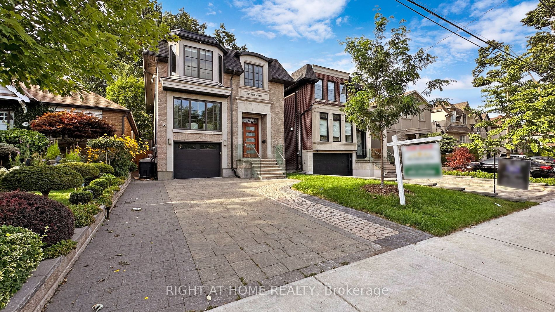 100 Parklea Dr
