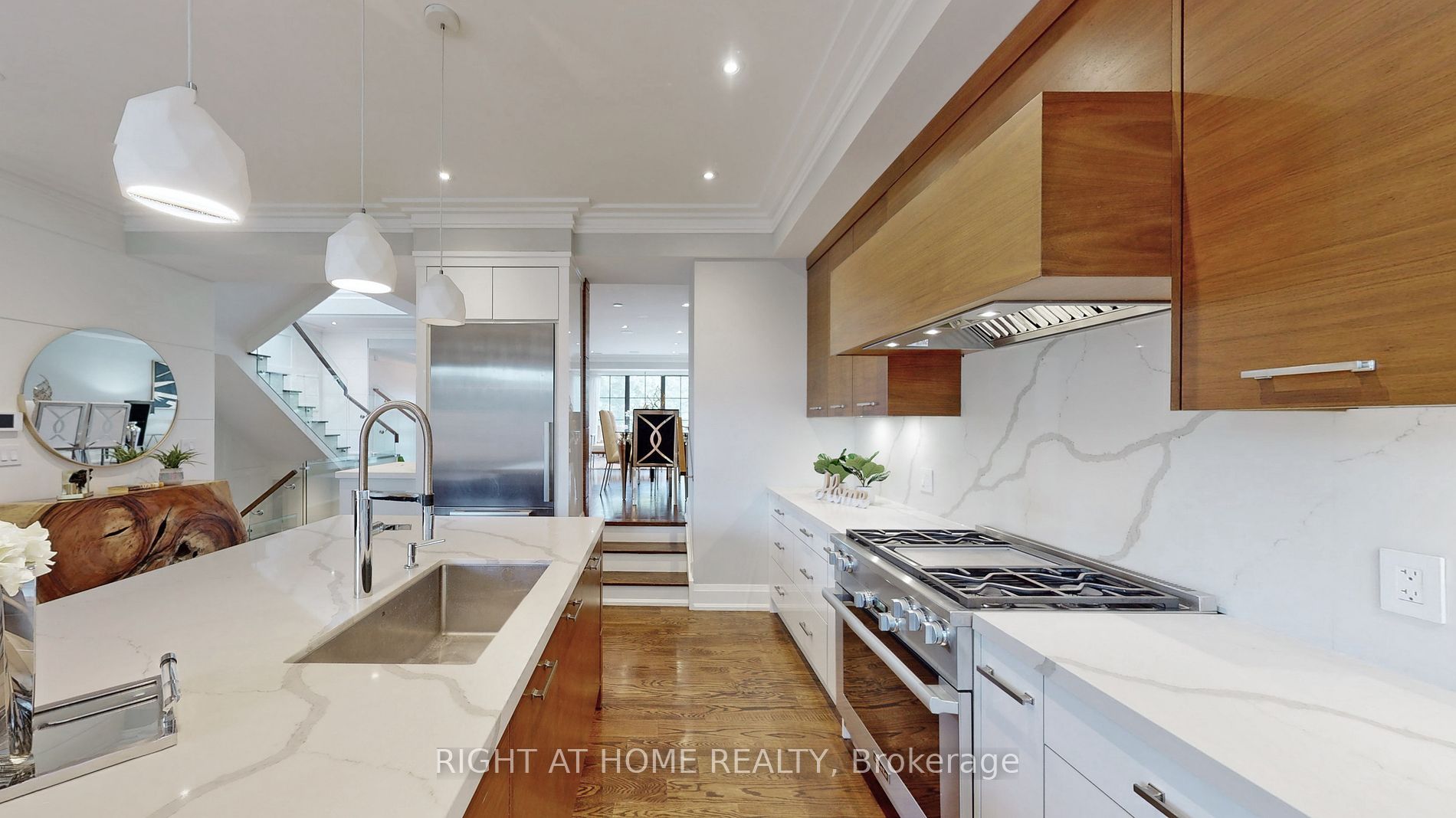 100 Parklea Dr