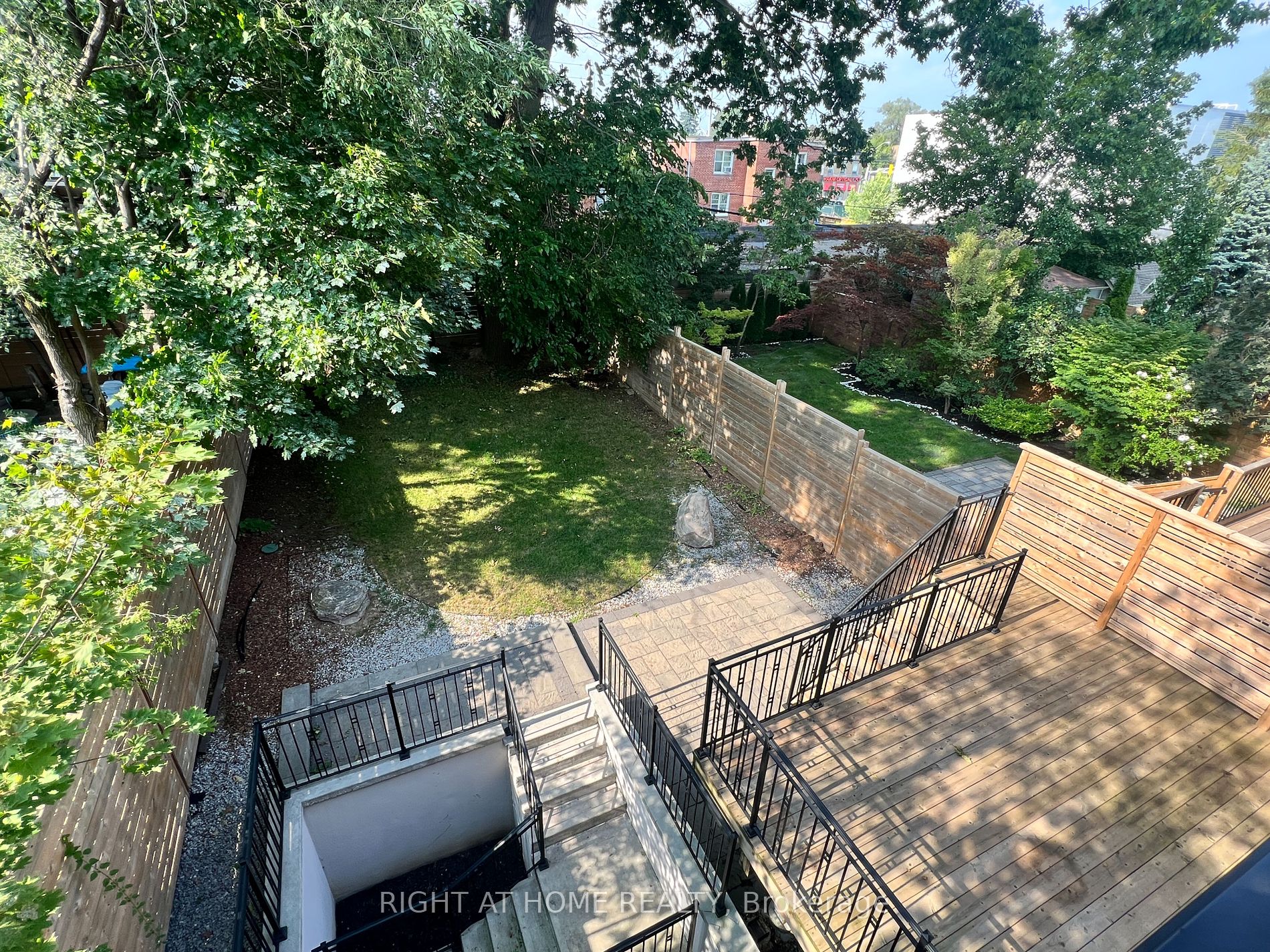 100 Parklea Dr