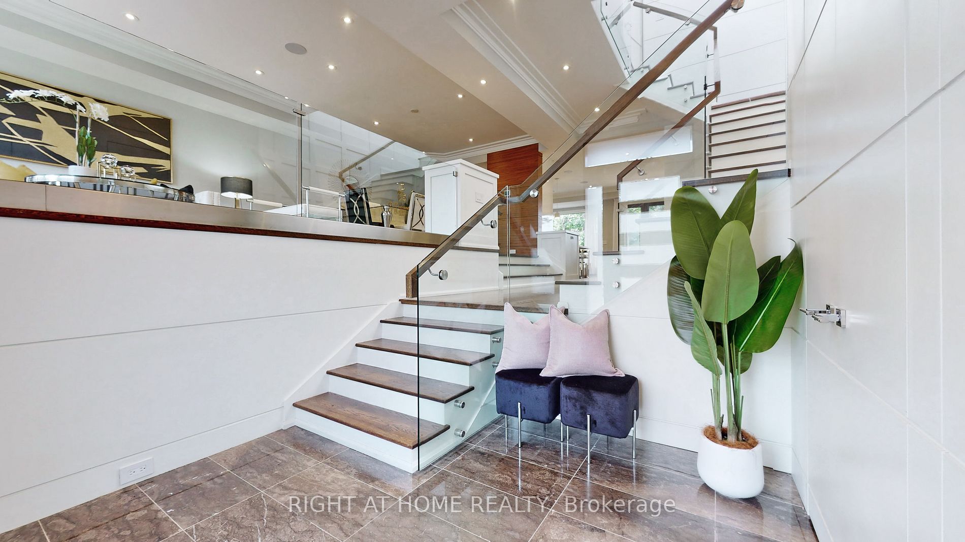 100 Parklea Dr
