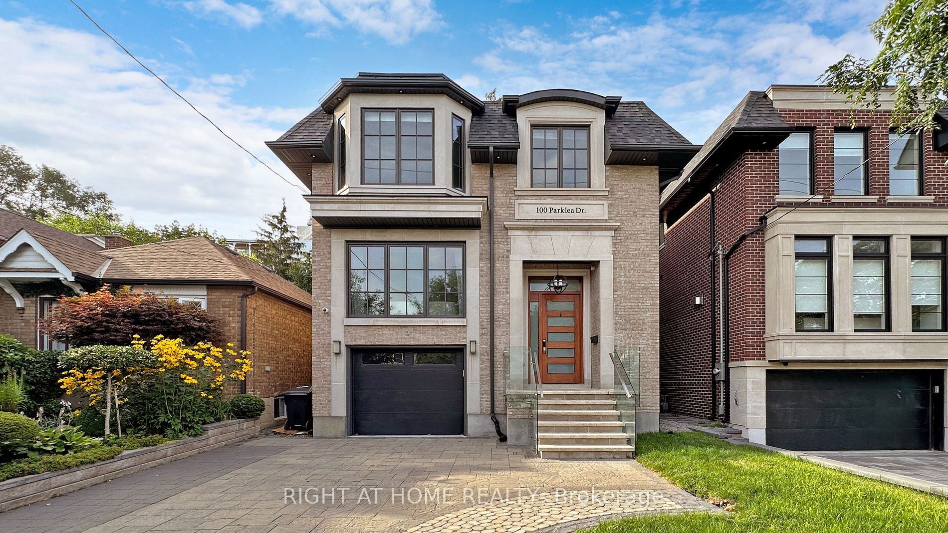 100 Parklea Dr