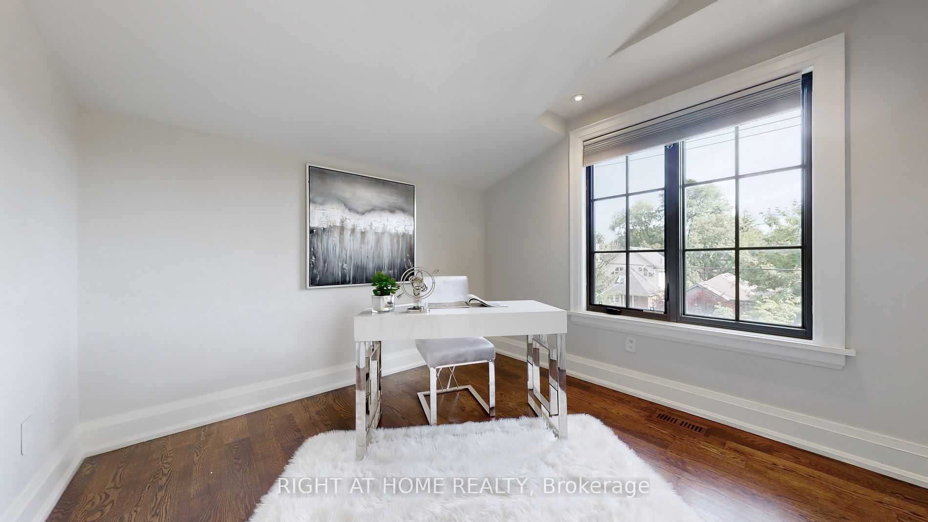 100 Parklea Dr