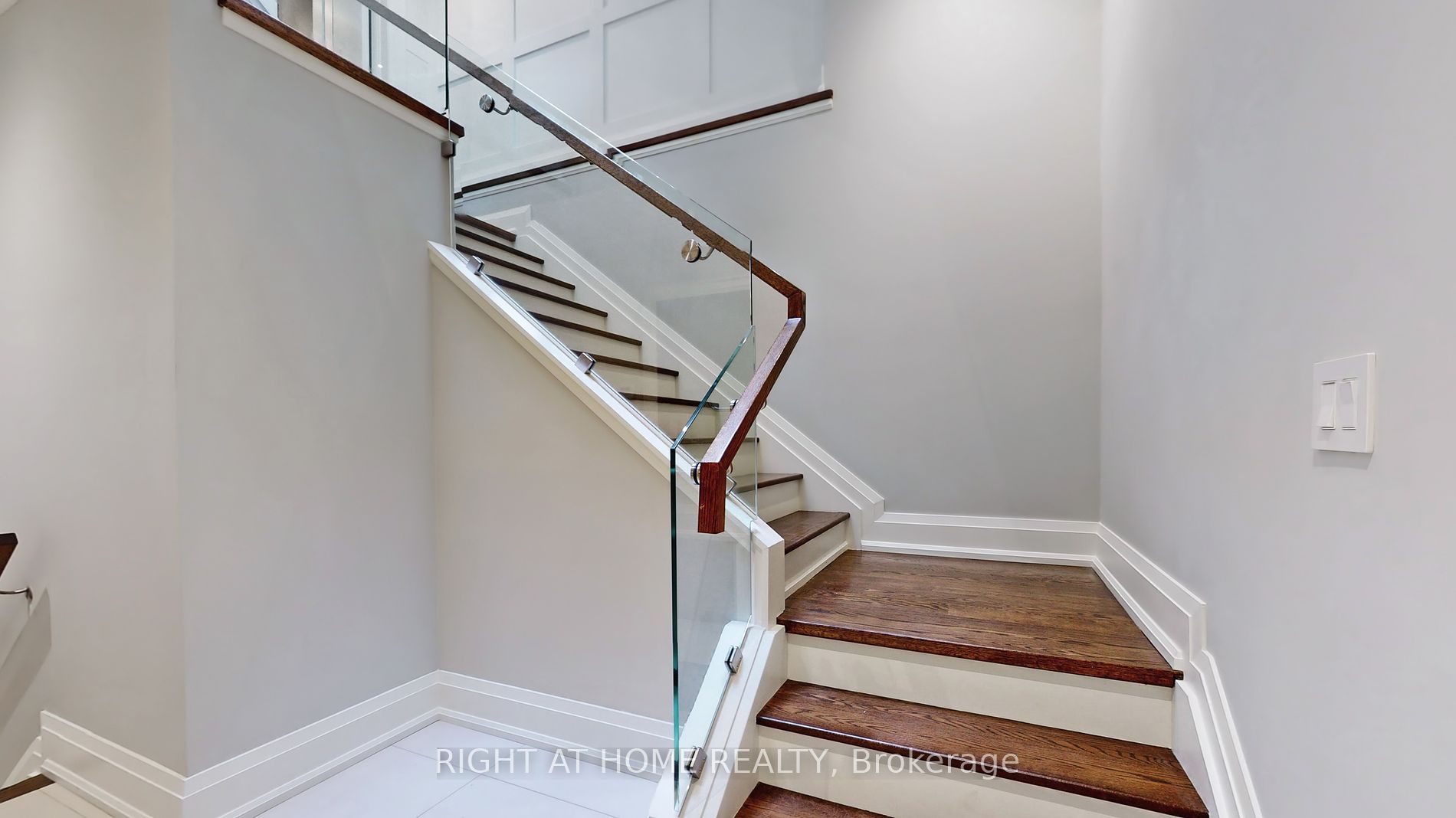 100 Parklea Dr
