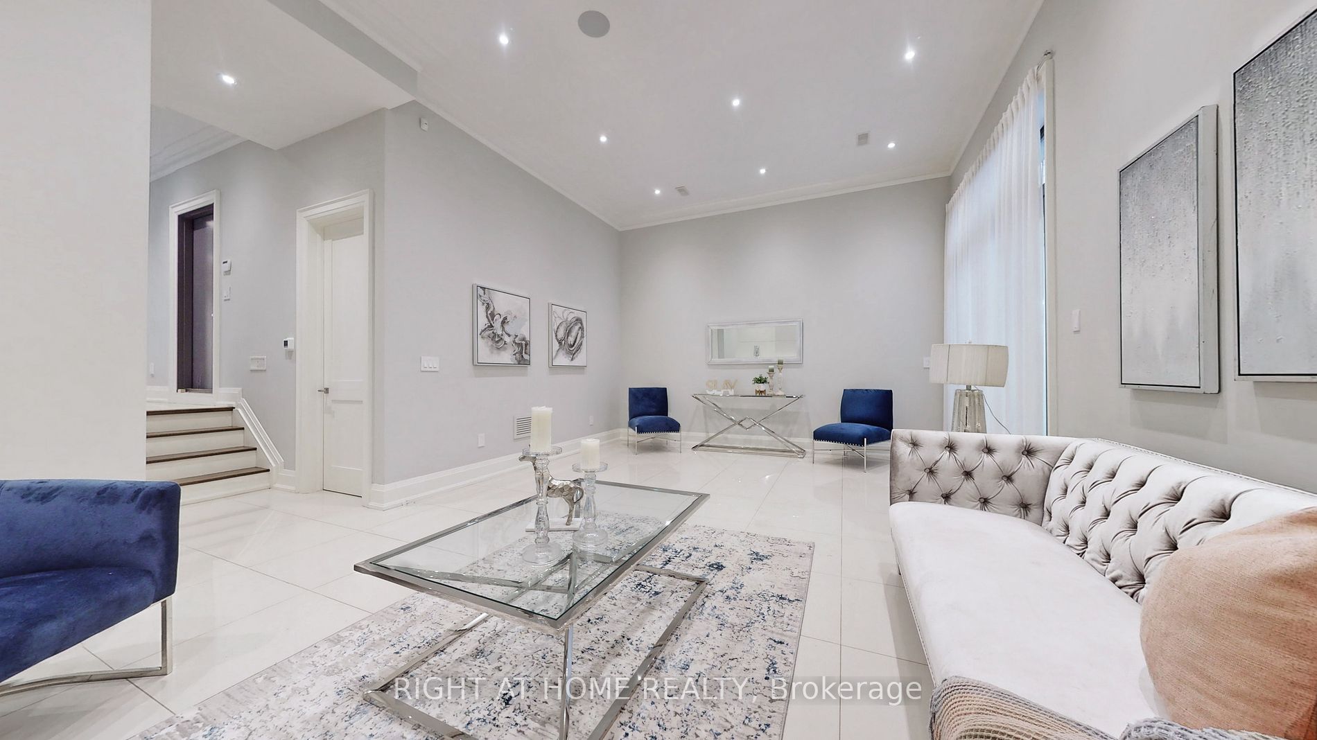 100 Parklea Dr