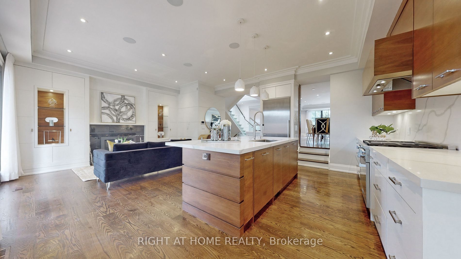 100 Parklea Dr
